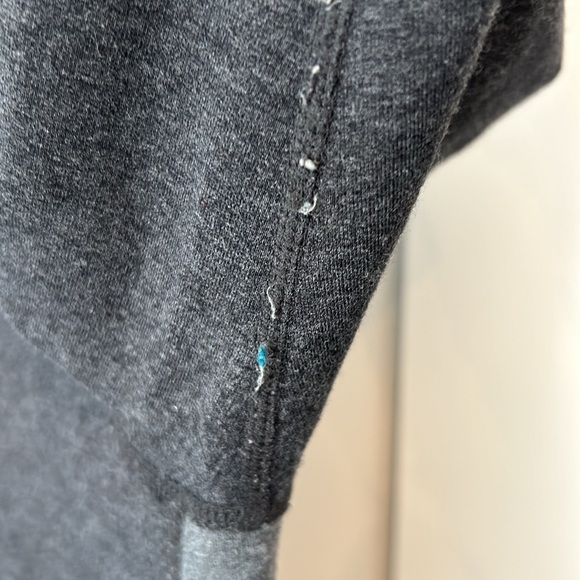 Lululemon Size 8 Grey Hoodie - Picture 7 of 7